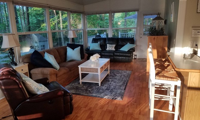South Casco Cottage | Summer Cottage Booking - 2024 Summer