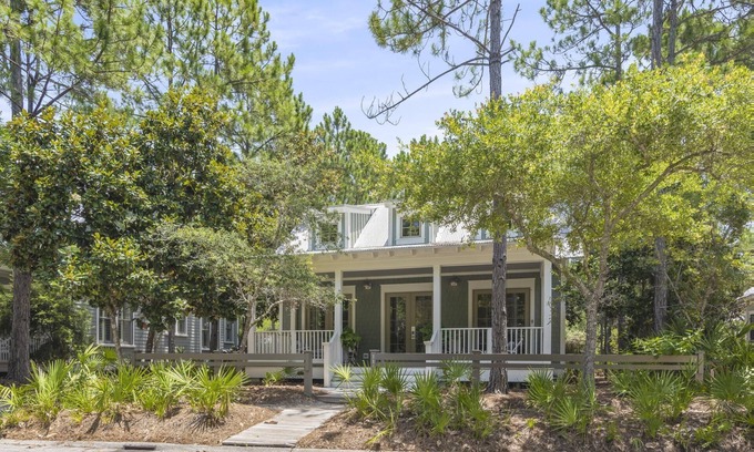 Forest District House | Summer Getaways Available! Newly Remodeled! 3 Adult Bikes! 30A Beaches!