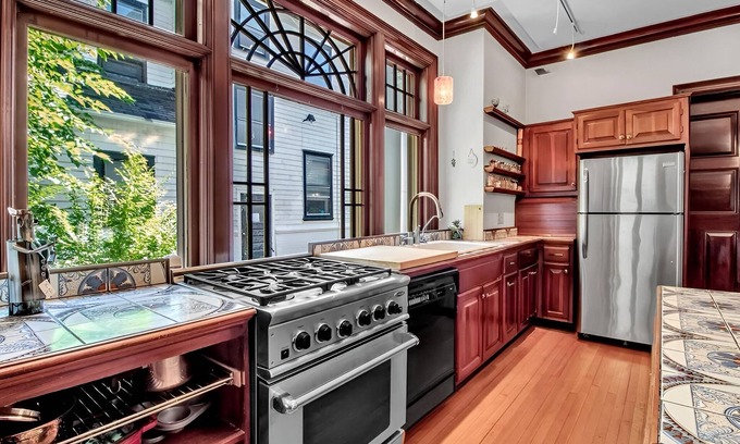 Bryant House | Summer Street Guest House