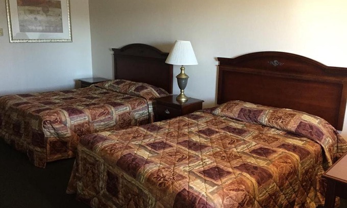 Newport Hotel | Summer Wind Budget Motel