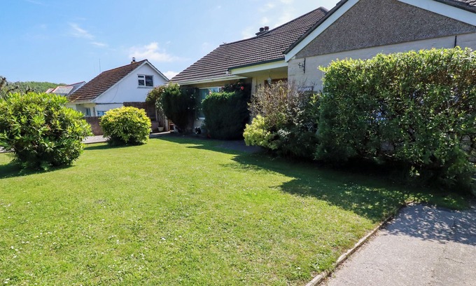 Gorran Haven Cottage | SUMMERFIELD COTTAGE, pet friendly, with a garden in Gorran Haven