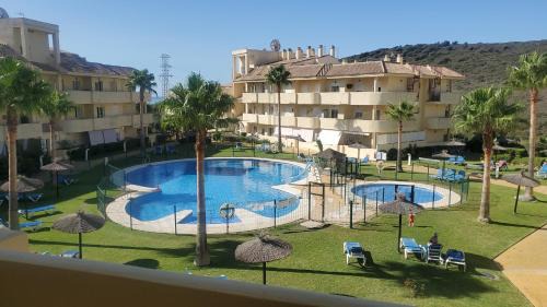 Puerto de la Duquesa Apartment | Sun, Sand and a drink in my Hand