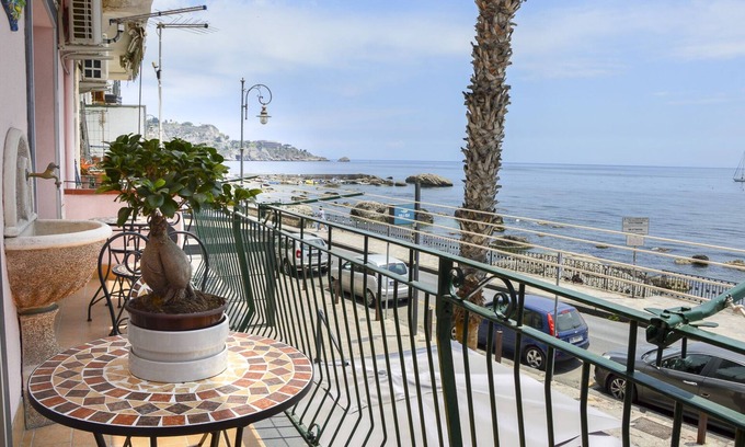 Giardini Naxos Apartment | SUN SEA HOUSE TAORMINA