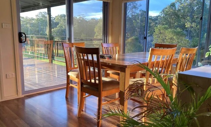 Kalaru House | Sun-soaked Holiday Hideaway