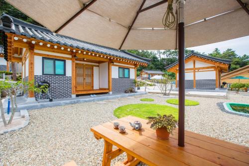 Tarimok House | Suncheon Bay Forest Pension