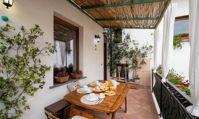 Bomerano Apartment | Sunflower Family Deluxe apartment