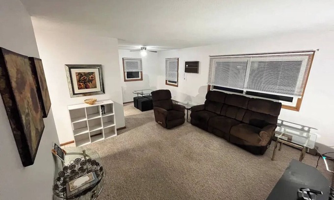 Rochester Apartment | Sunflower Home NEAR Park N Ride 2 miles from Mayo With Garage Space on Bus Line