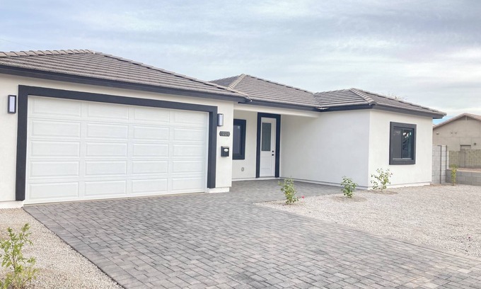 Gililland House | SunHaven:Built 2024, Fun Games, Healthy Living, Privacy, 5BedRooms,RV Parking