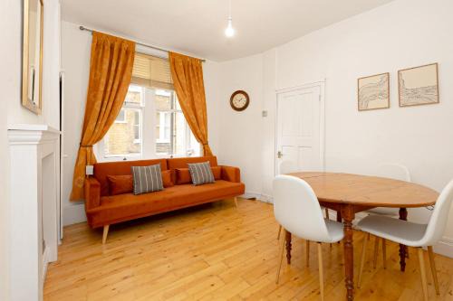 Chelsea Riverside Apartment | Sunny 1BR Gem in Chelsea Harbour & Coleridge Gardens