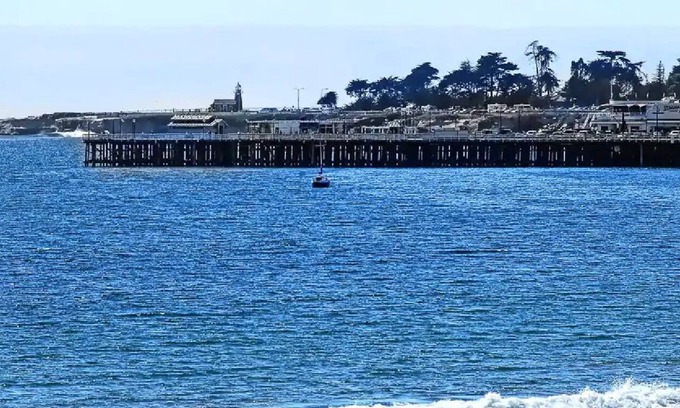 Seabright House | Sunny 3+ bedroom Home - 150 Yards to Seabright Beach!