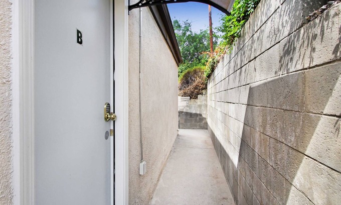 Azusa House | Sunny Azusa Hideaway Near APU Trails Easy LA Access