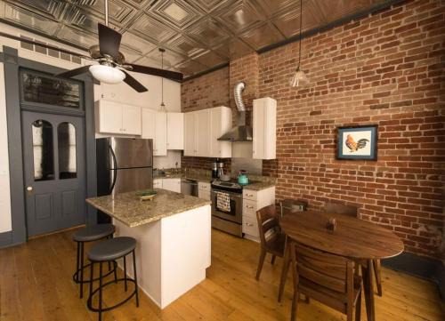 Salida Apartment | Sunny Downtown Condo Above The Coffee Shop