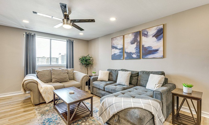 Old Fourth Ward Condo | Sunny Escape with 2BR Condo with Pool Access