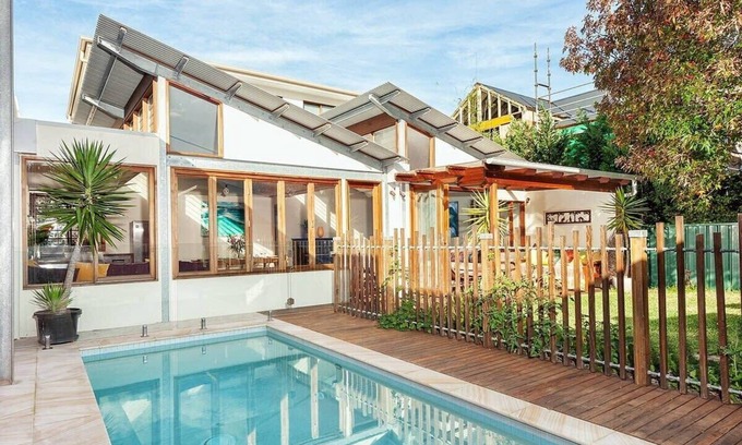 Tamarama House | Sunny Family Beach House