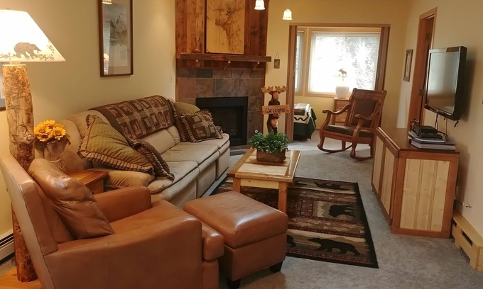 Frisco Condo | Sunny Frisco Condo Close to Skiing, Biking, Hiking, Downtown Dining and Shops