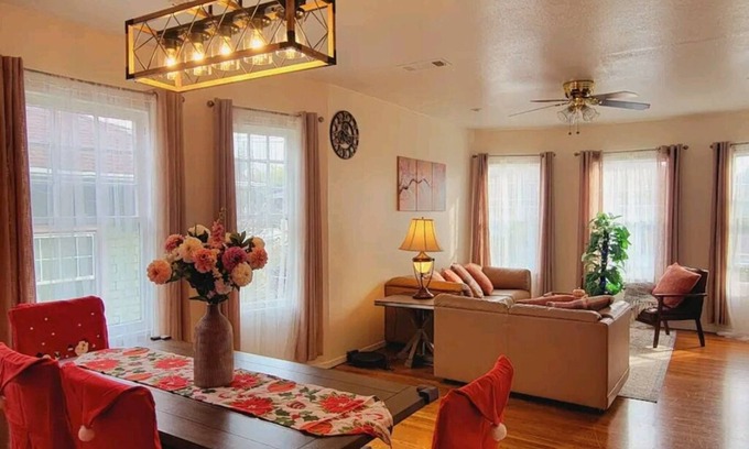 Alameda House | Sunny spacious home. Near beach, airport, downtown
