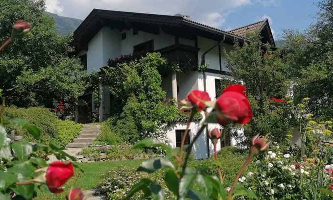 Laimach Apartment | sunny unobstructed location 70m² Apartment very cozy Tyrolean-style