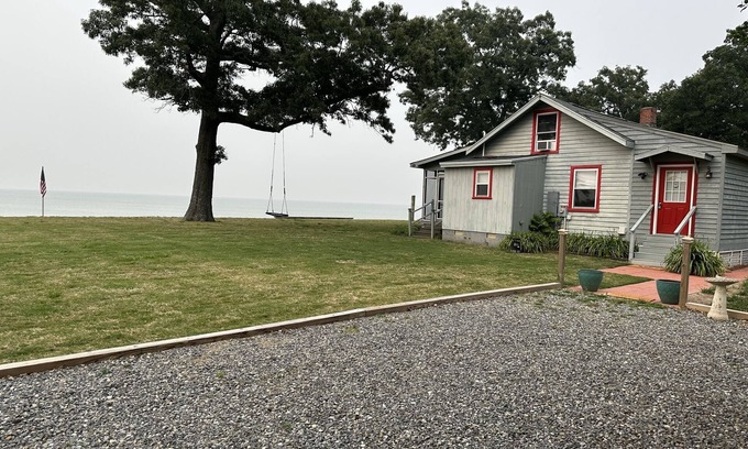 Edwardsville Cottage | Sunrise and Sunset at the Bay