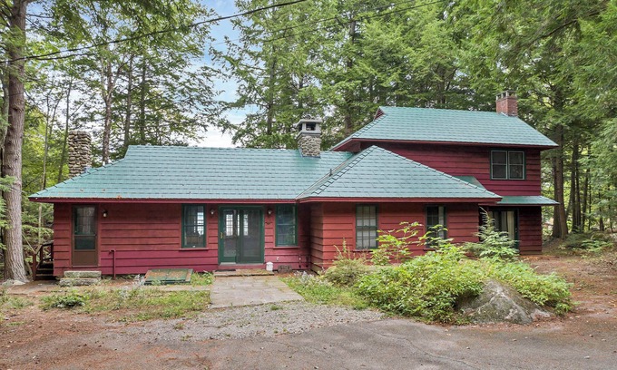 Sunapee House | Sunrise Cove Summary: