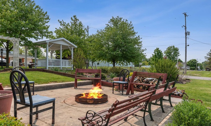 Hudson Hotel | Sunset Acres Motel