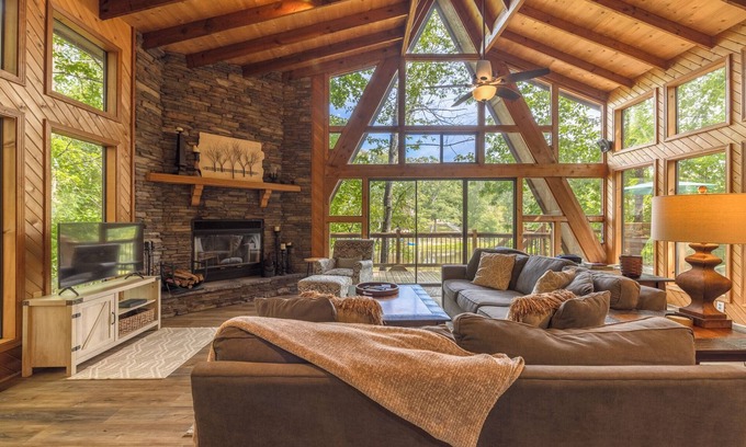Innsbrook Ski Chalet | Sunset Bridge Chalet by Innsbrook Vacations!