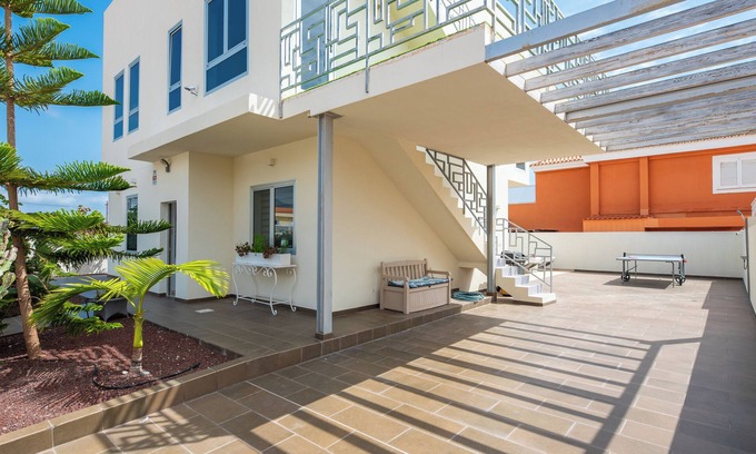 Callao Salvaje Villa | Sunset Escape