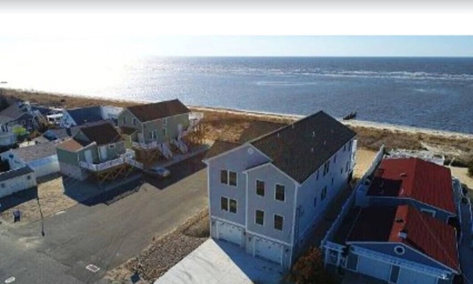 Green Creek Condo | Sunset Heaven - Bayfront Condo Second Floor !