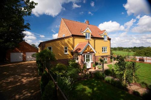 East Harling Bed & Breakfast | Sunset House Bed and Breakfast