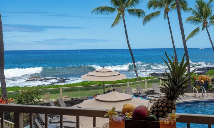Historic Kailua Village Condo | Sunset in Paradise Oceanfront 1BR/1BA Condo at Kona Reef Fast WiFi & Central AC