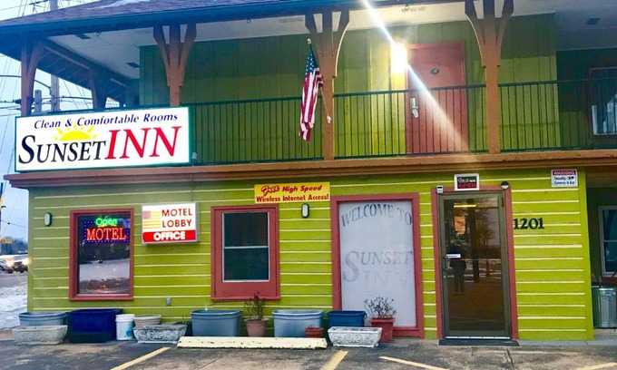 Rolla Hotel | Sunset Inn-Rolla