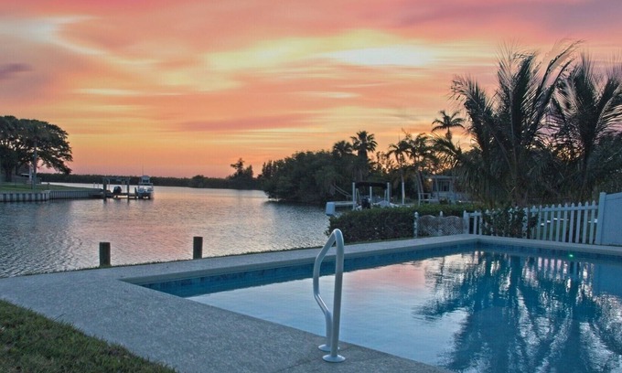 Cocoa Isles House | Sunset Oasis-Pool-Canal-Walk to Beach