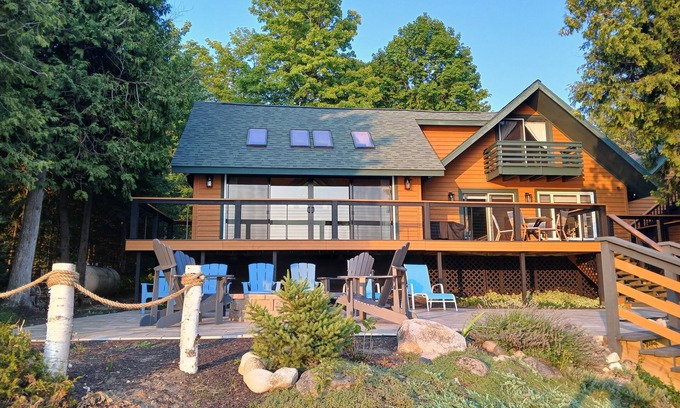 Charlevoix House | Sunset Paradise on Lake Michigan