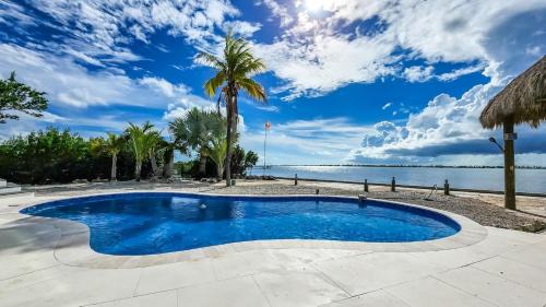 Big Pine Key House | Sunset Retreat