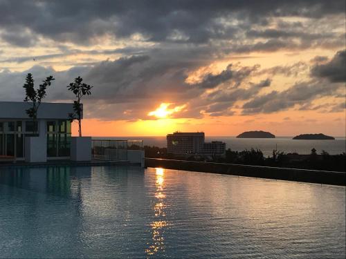 Kampung Sembulan Baru Apartment | Sunset Seaview Vacation Condos Infinity Avenue