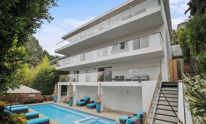 Hollywood Hills West House | Sunset Views Resort