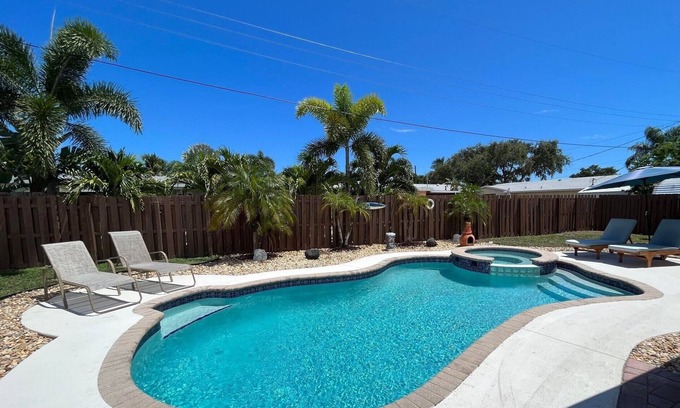 Deerfield Beach House | Sunshine Villa Paradise - 4 min to the Beach with Heated Pool