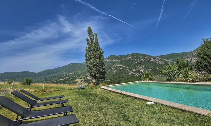 Roche-Saint-Secret Other | Superb farmhouse with breathtaking views in a quiet location not overlooked