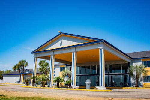 Biloxi Hotel | Super 8 by Wyndham Biloxi