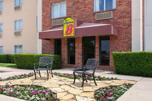Grapevine Hotel | Super 8 by Wyndham Grapevine/DFW Airport Northwest