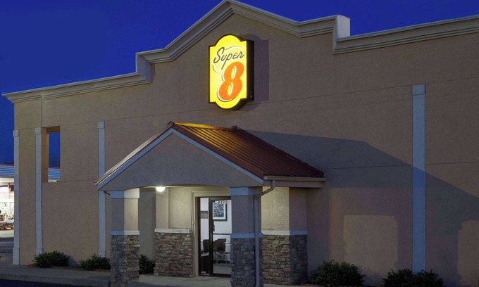 Lafayette Hotel | Super 8 by Wyndham Lafayette/Purdue Area