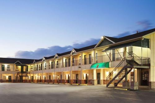 Mifflinville Hotel | Super 8 by Wyndham Mifflinville Near Bloomsburg