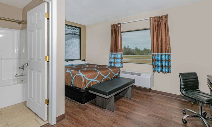 Kreole Hotel | Super 8 by Wyndham Moss Point