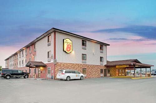 Spokane Hotel | Super 8 by Wyndham Spokane/West