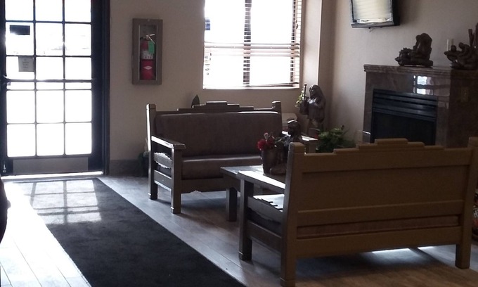 Taos Hotel | Super 8 by Wyndham Taos