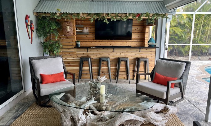 Yacht Club House | Super comfy Yacht Club home with all amenities!