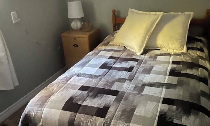 Stephenville House | Super cozy and private lot…