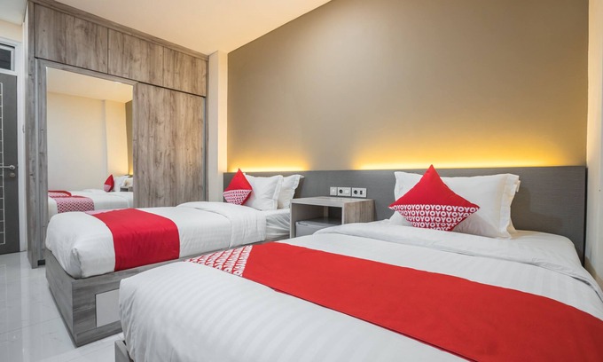 Tanjung Duren Utara Hotel | Super OYO 1487 Residence Khoe