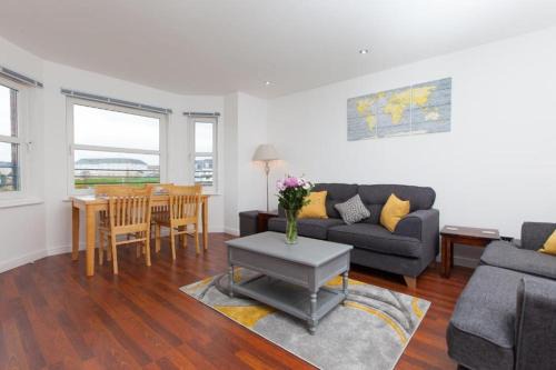 Duloch Apartment | Super Prime Park View Duloch By Tba