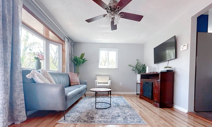 Crafton House | Super quiet 2 bedroom 2 beds house in excellent condition