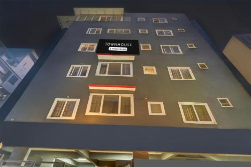Vignan Nagar Hotel | Super Townhouse HAL Indiranagar Extension